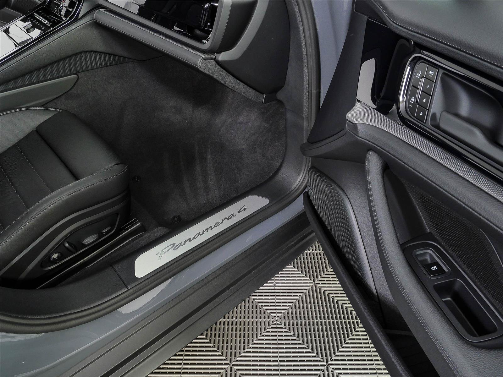New 2026 Porsche Panamera image 26