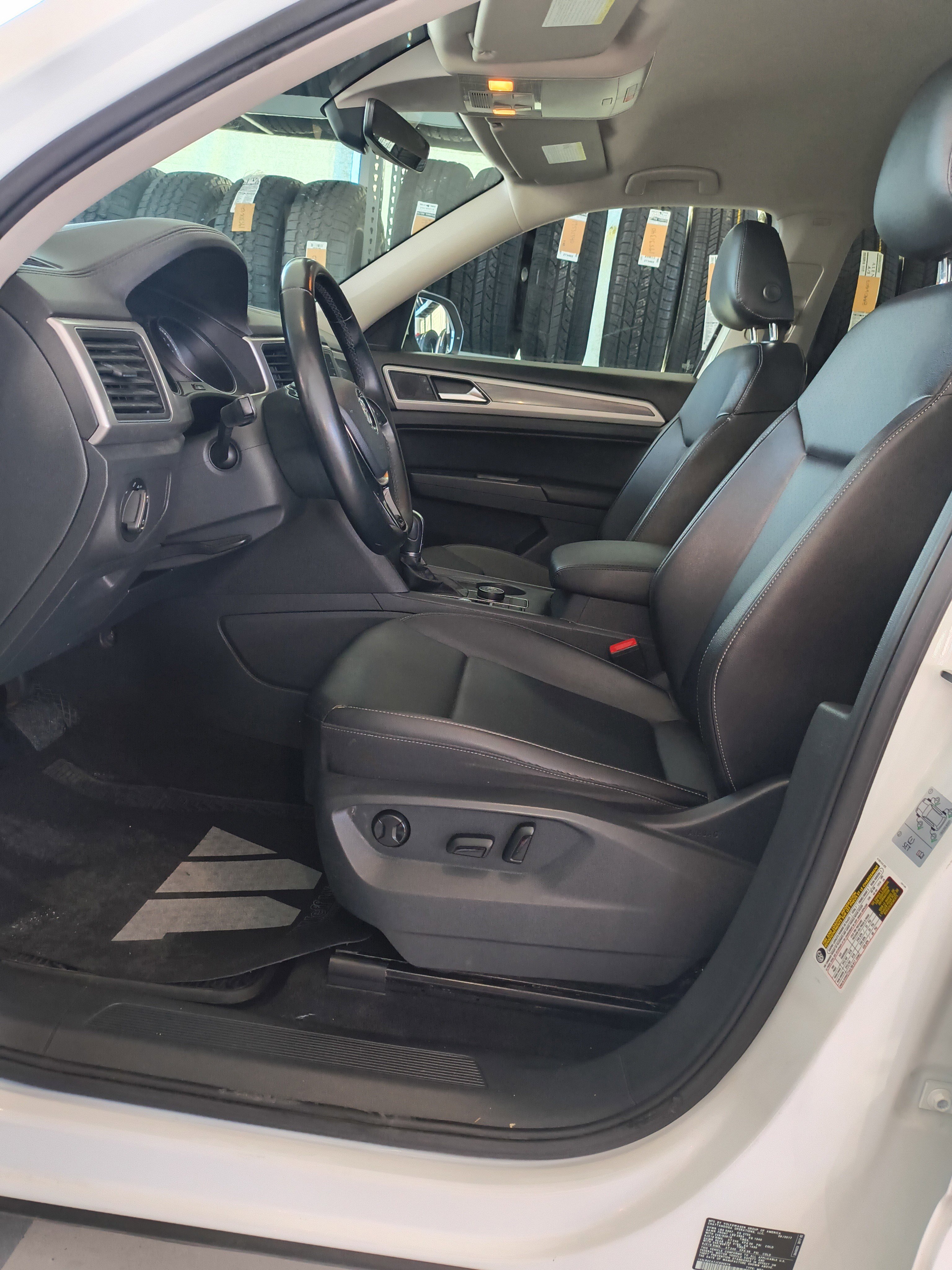 Used 2018 Volkswagen Atlas SE image 20