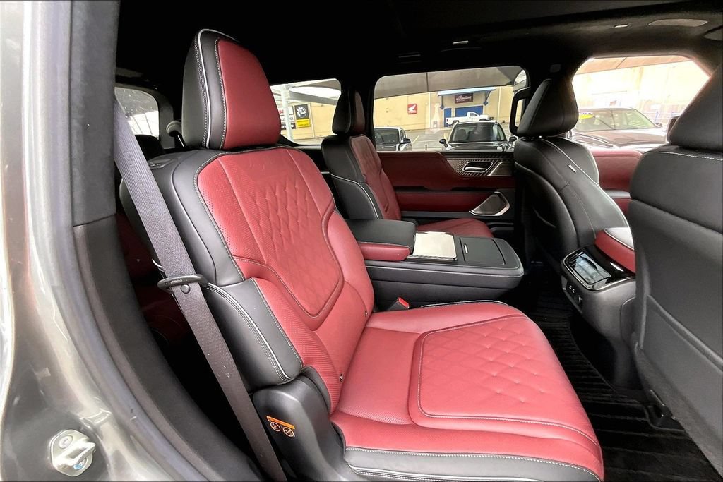 Certified 2026 INFINITI QX80 Autograph w/ Premium Cargo Package AWD/4WD image 38