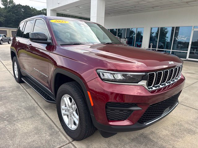 Used 2025 Jeep Grand Cherokee Laredo