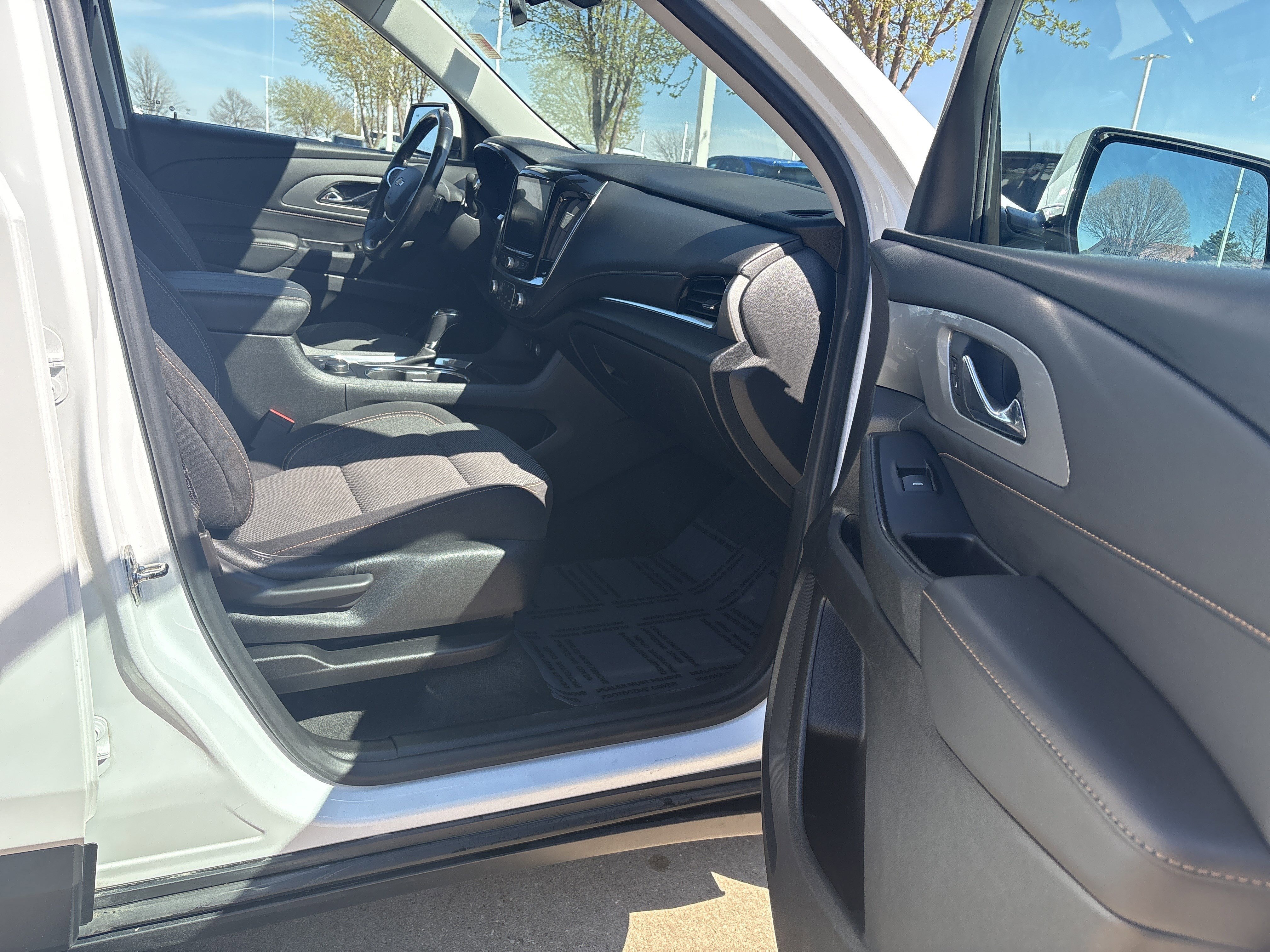 Used 2019 Chevrolet Traverse LT image 14