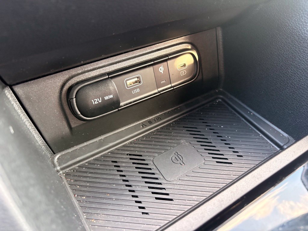 Used 2025 Kia Sportage SX FWD image 19