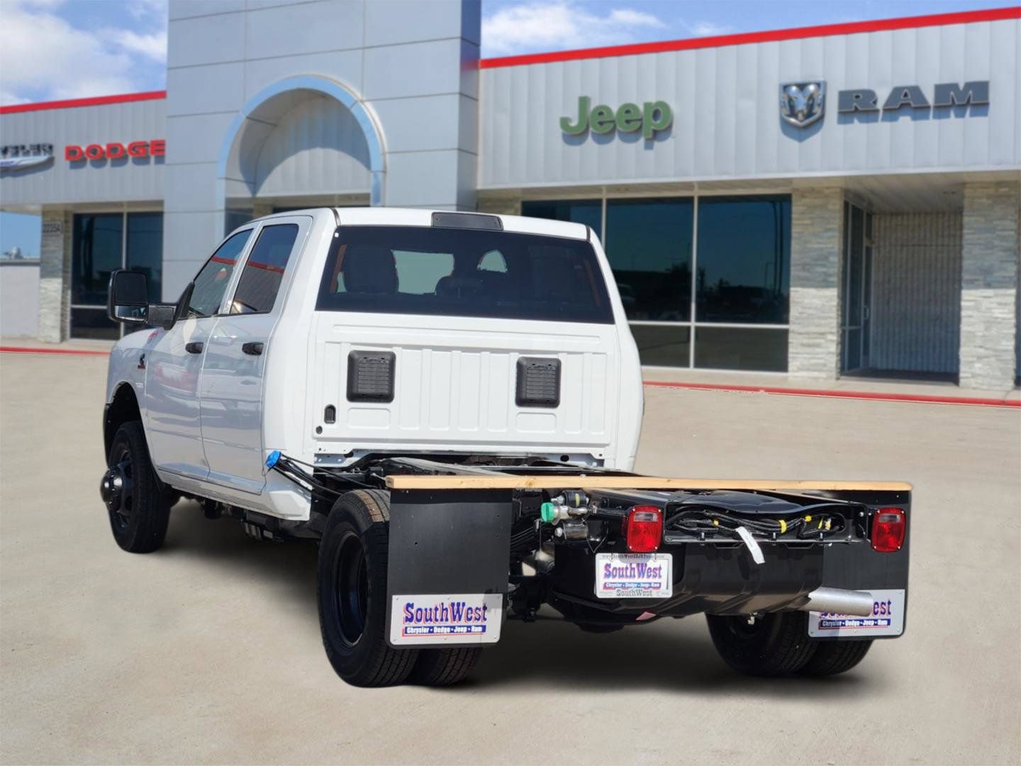 New 2026 RAM 3500 Tradesman AWD/4WD image 4