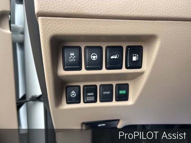 Used 2020 Nissan Rogue SV w/ Sun & Sound Touring Package image 10