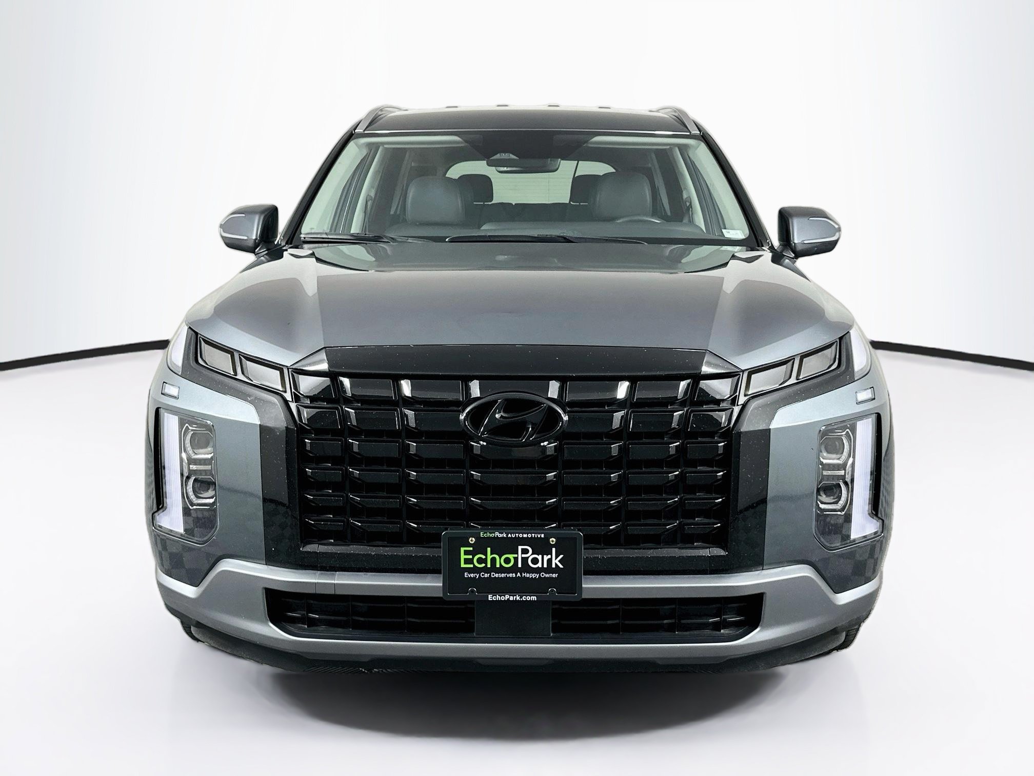 Used 2025 Hyundai Palisade SEL FWD image 2