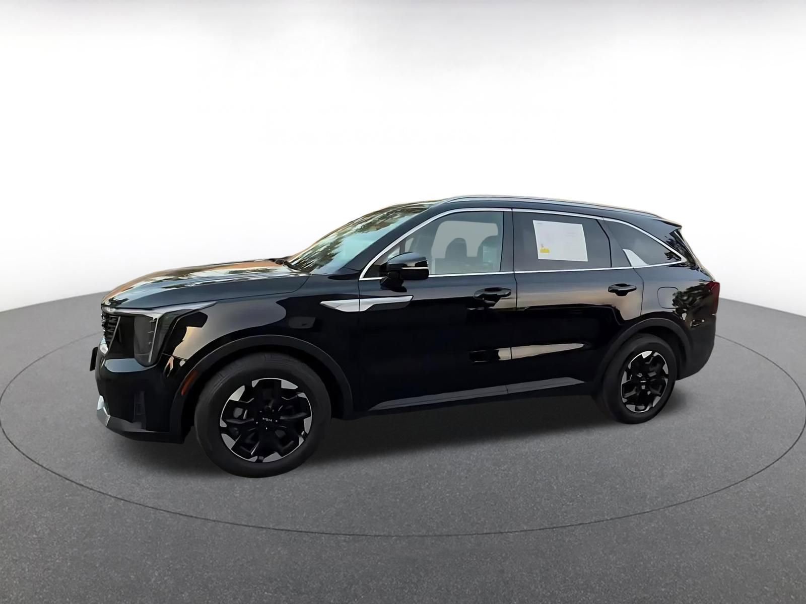 Used 2024 Kia Sorento S FWD image 8