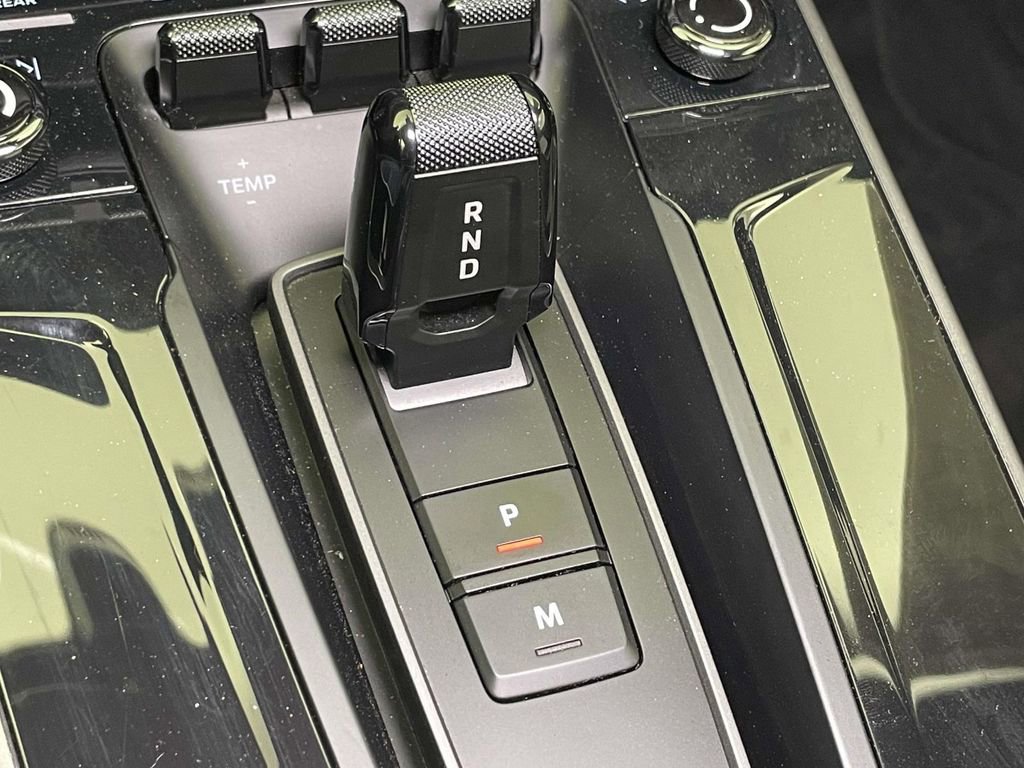 Certified 2025 Porsche 911 Carrera image 32