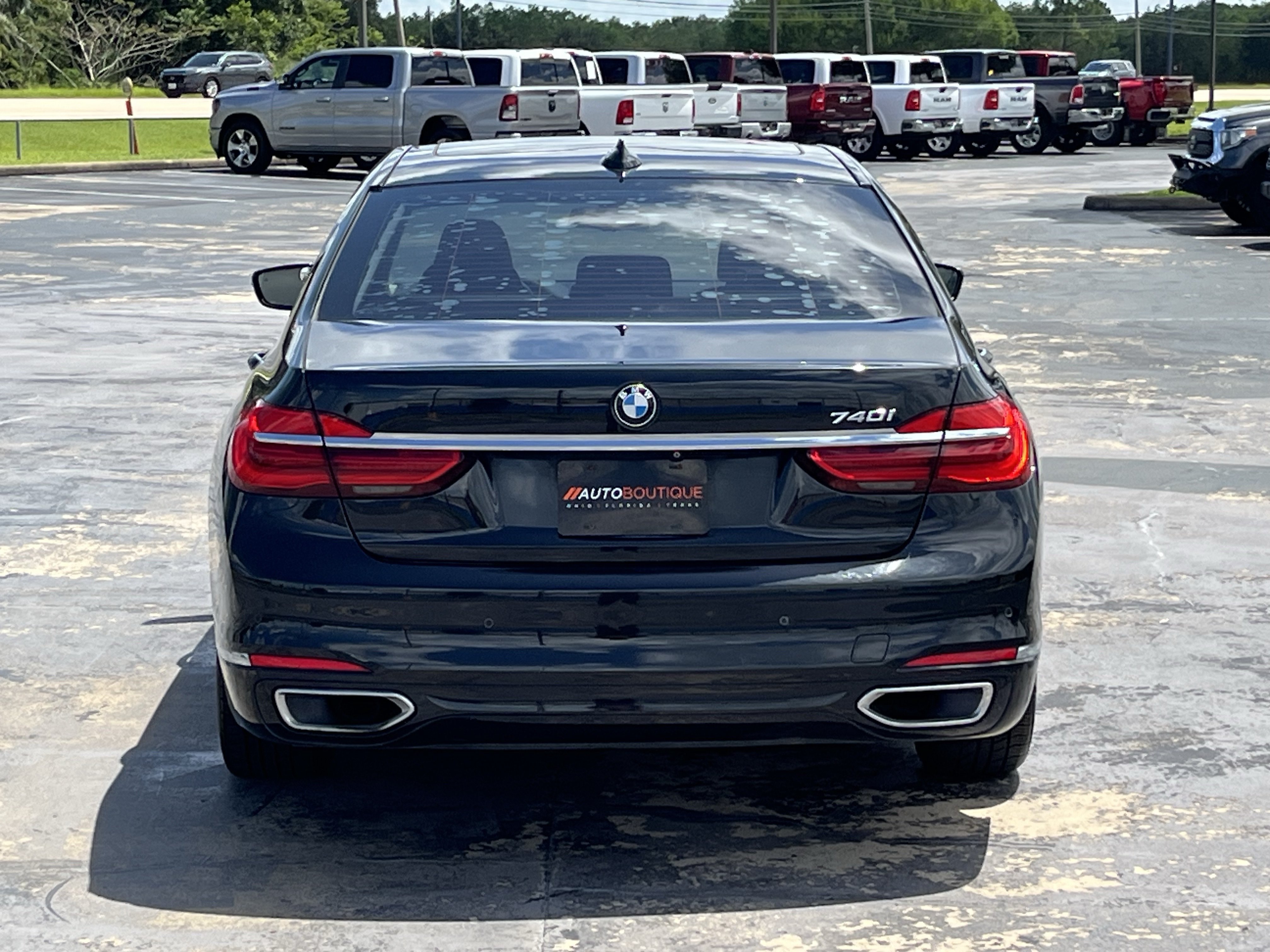 Used 2018 BMW 740i RWD image 11