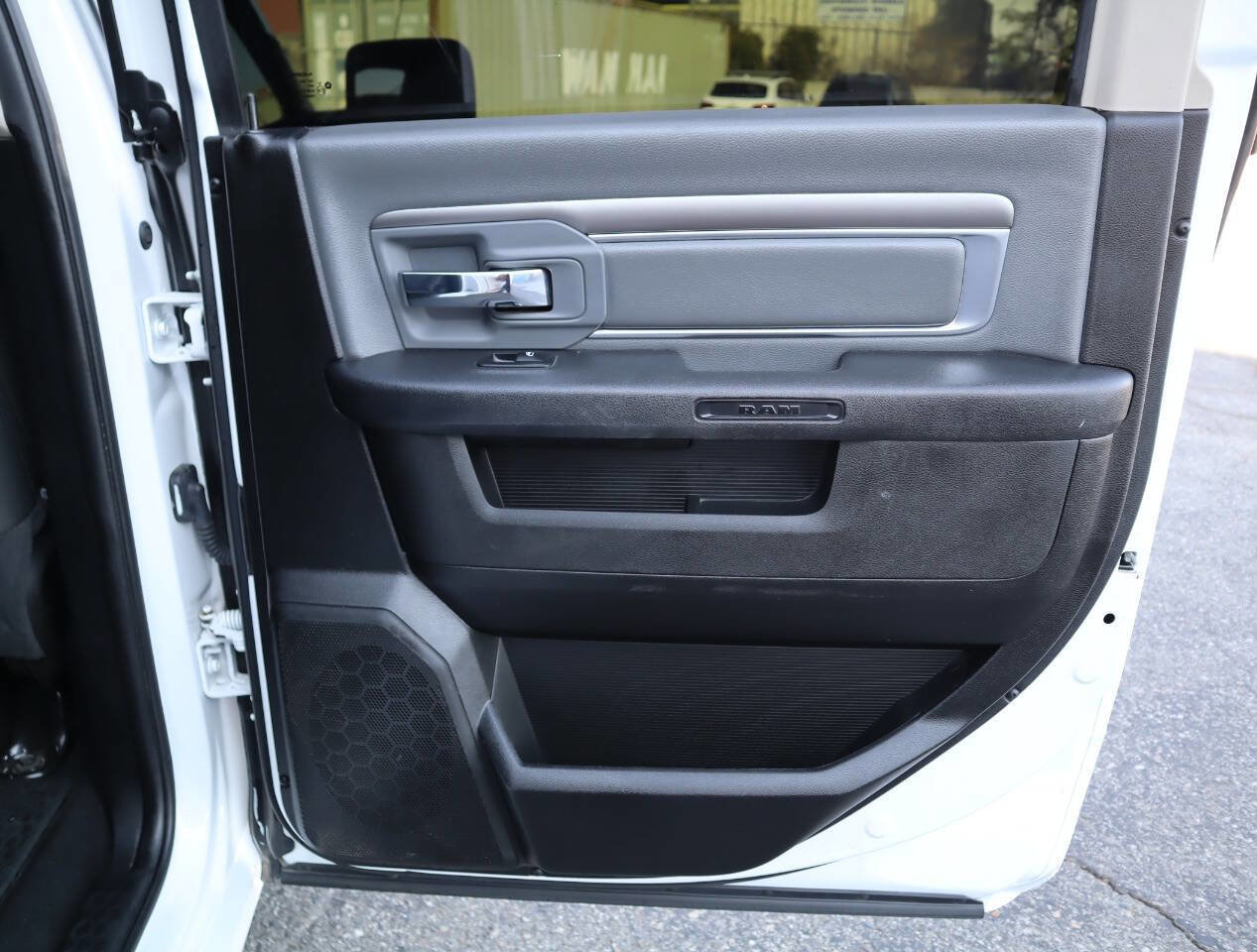 Used 2021 RAM 1500 Classic SLT image 38