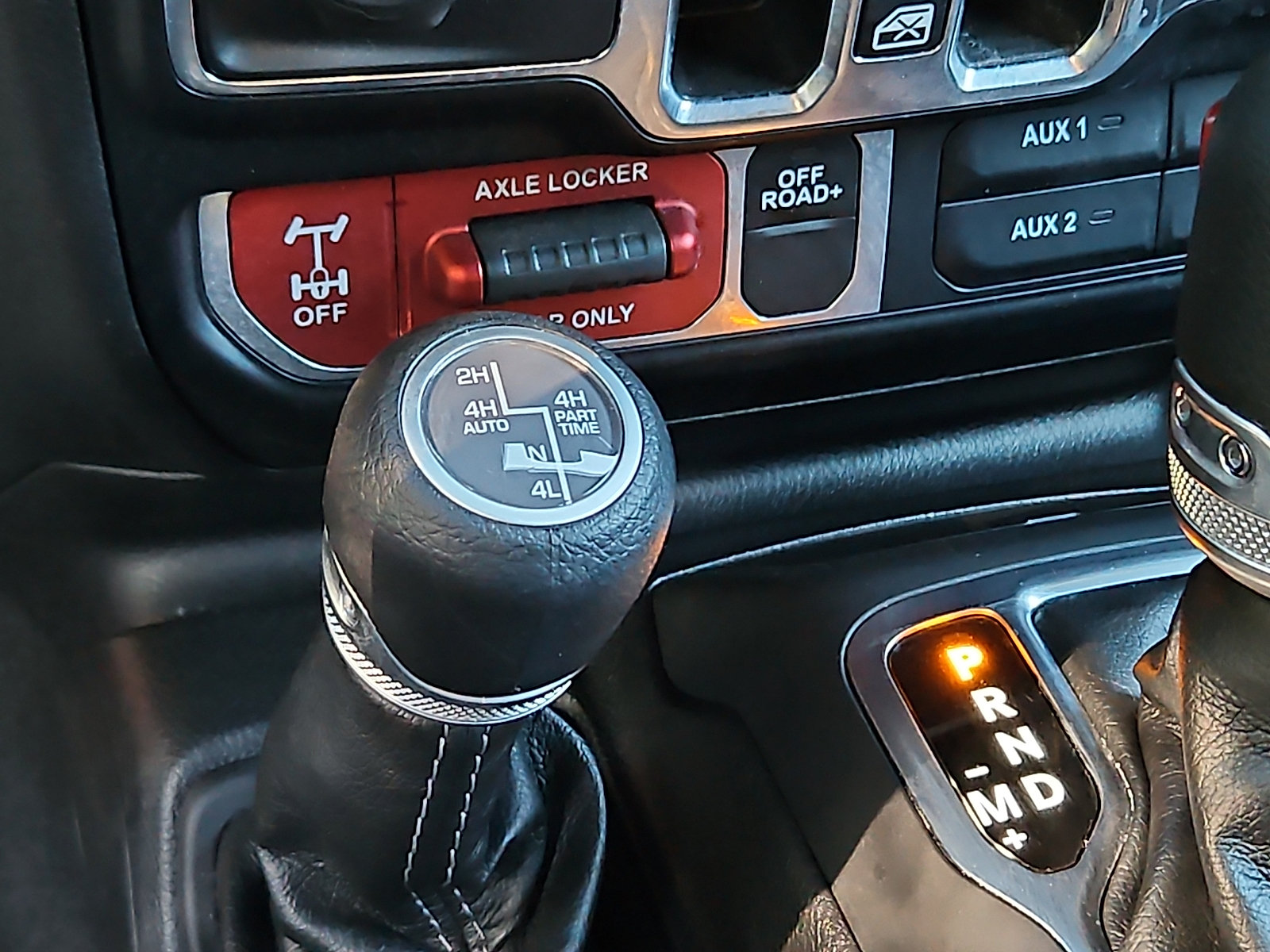 Used 2024 Jeep Wrangler Unlimited AWD/4WD image 28