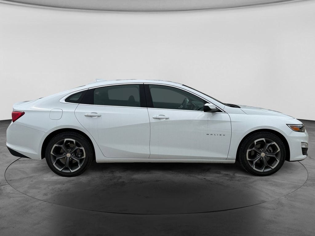Used 2024 Chevrolet Malibu LT FWD image 11