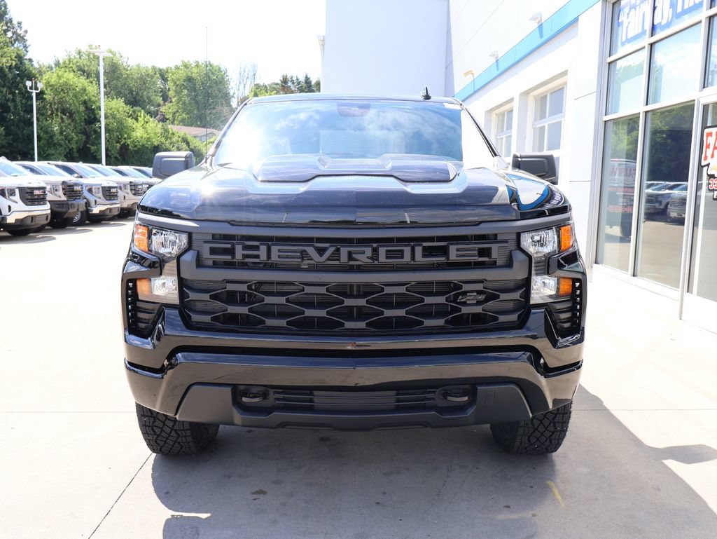 New 2026 Chevrolet Silverado 1500 Custom Trail Boss w/ Midnight Edition AWD/4WD image 5