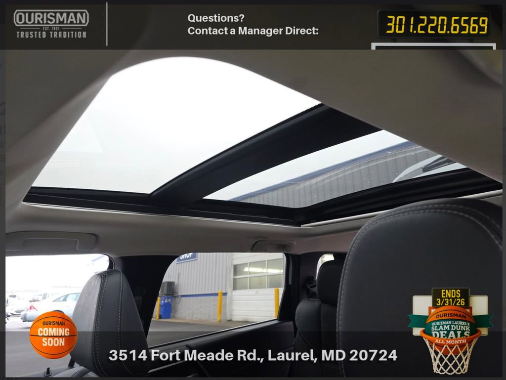 Used 2024 Mitsubishi Outlander SE Black Edition image 8