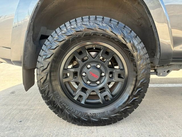 Used 2021 Toyota 4Runner SR5 Premium w/ Moonroof Package AWD/4WD image 9