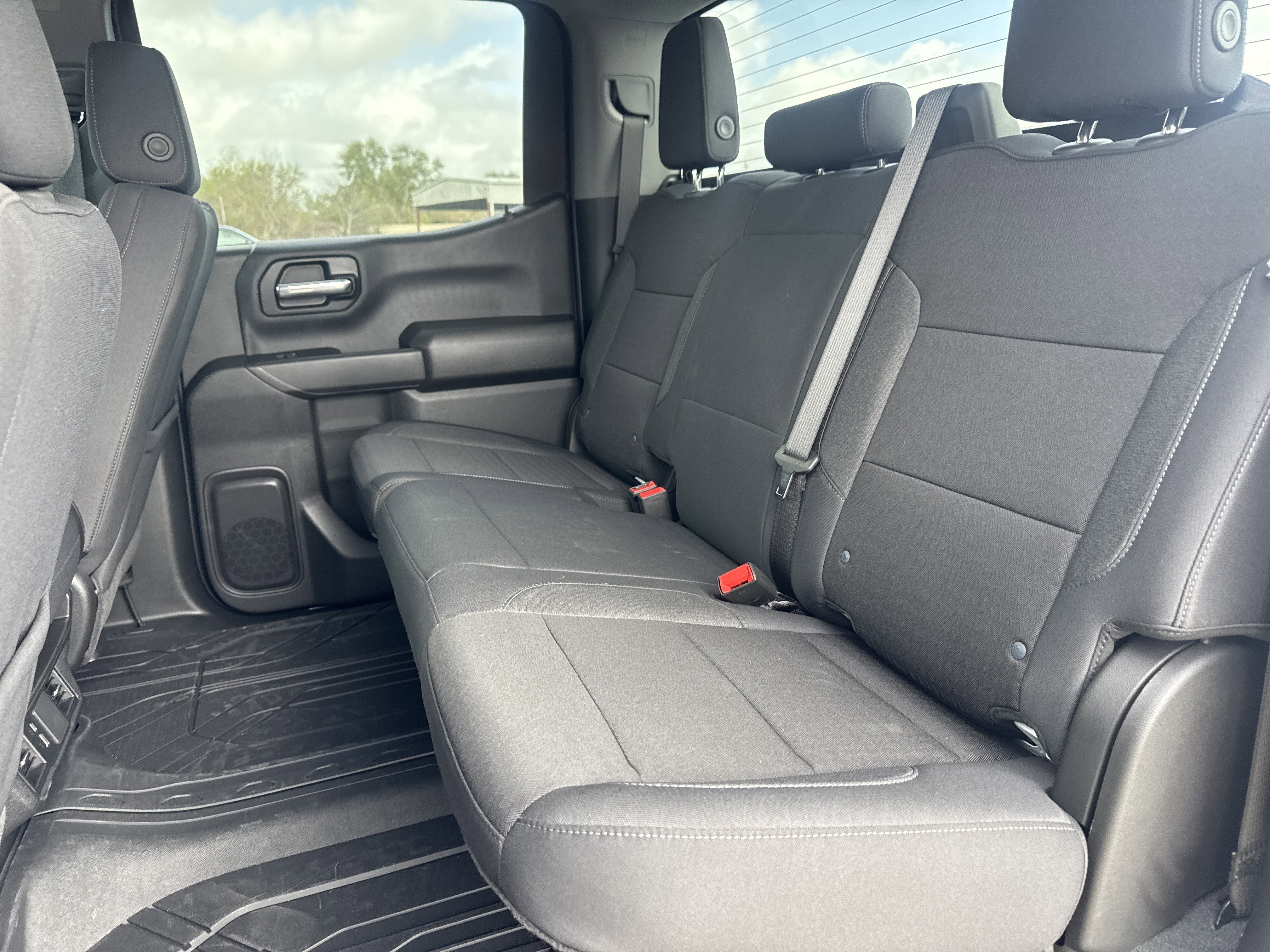 Used 2025 Chevrolet Silverado 1500 Custom image 8