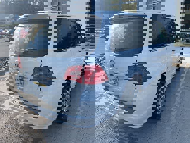 Used 2013 Volkswagen Routan S image 5