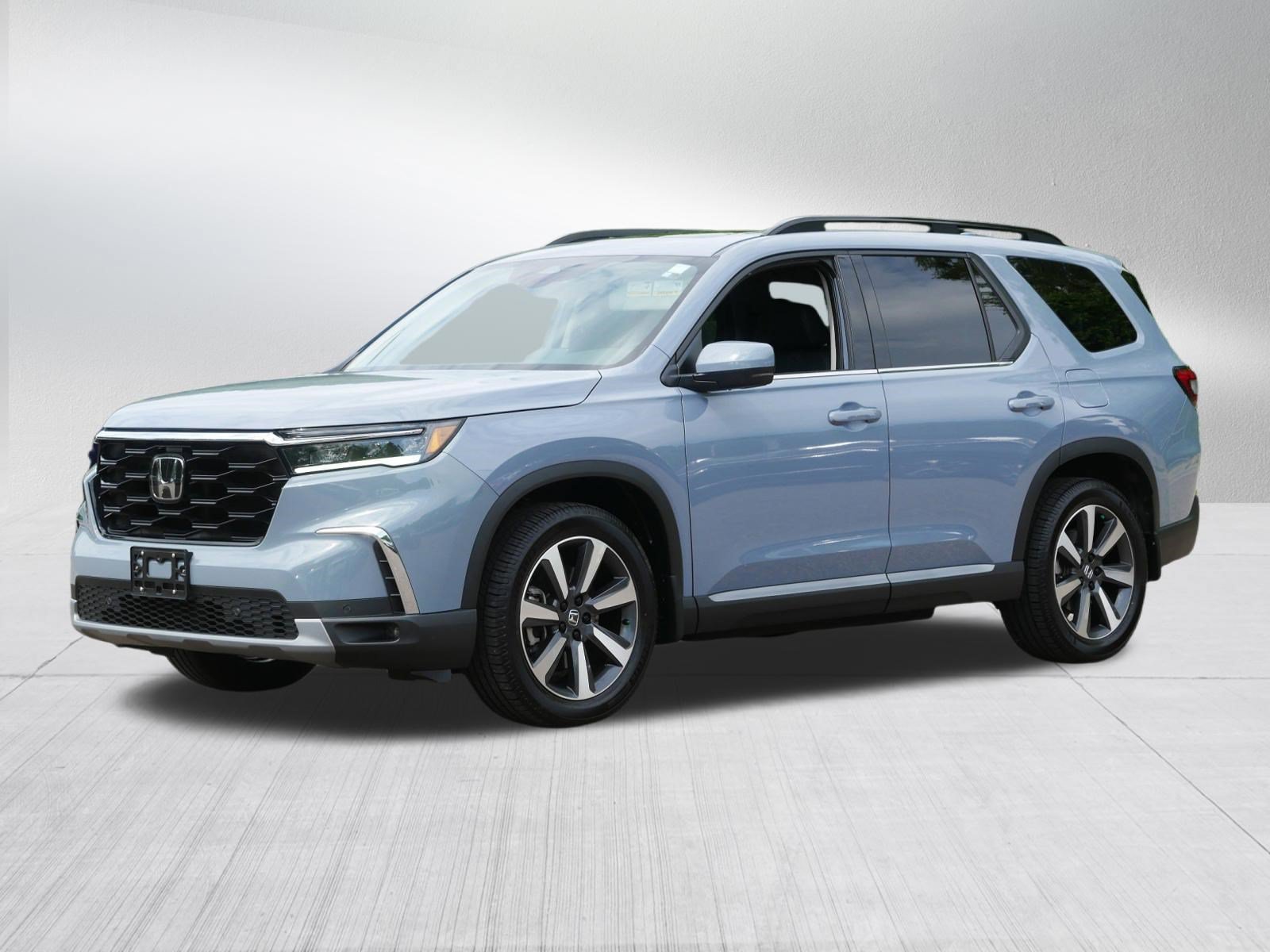 Used 2023 Honda Pilot Touring image 3