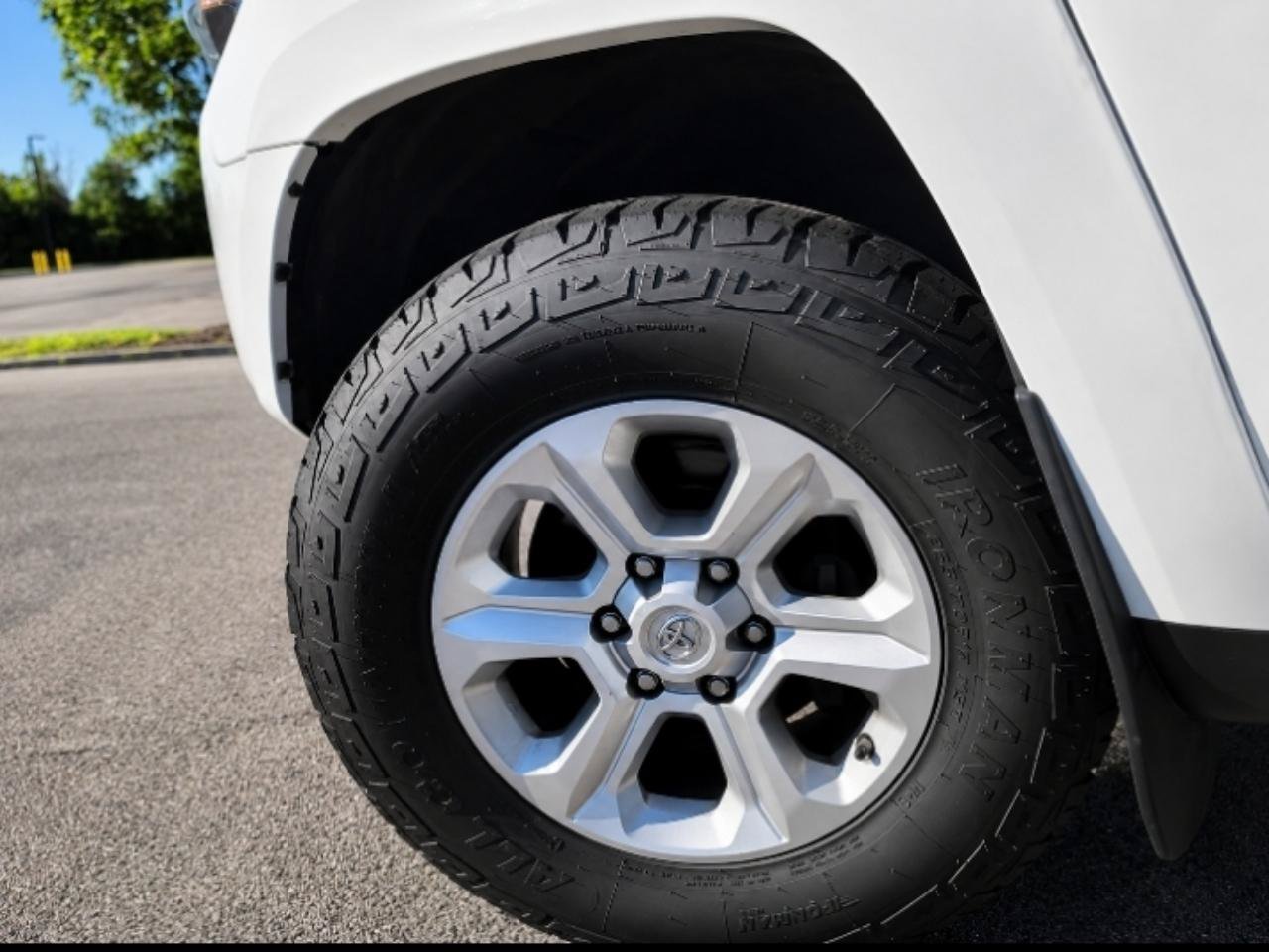 Used 2020 Toyota 4Runner SR5 Premium AWD/4WD image 8