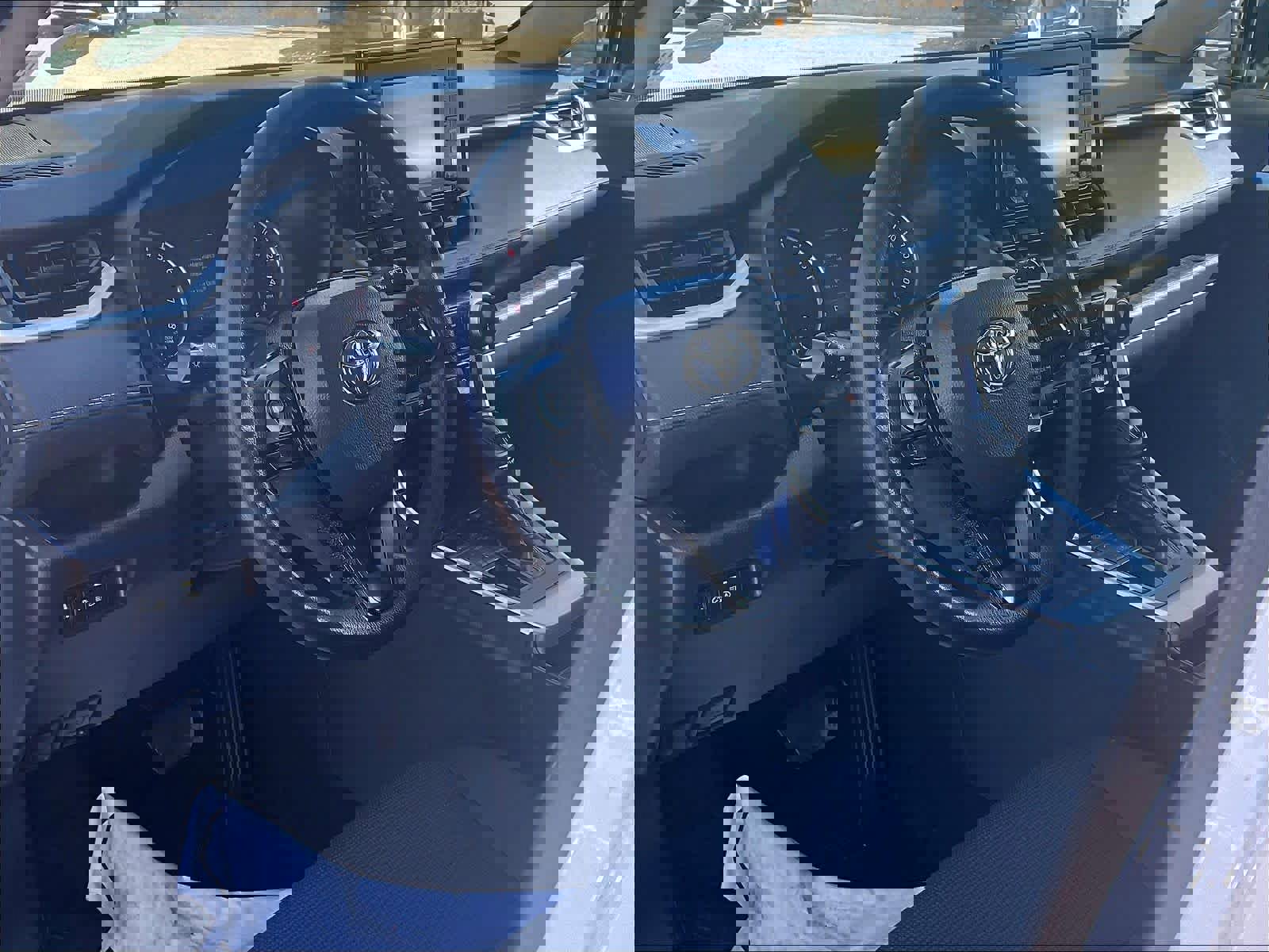 Used 2020 Toyota RAV4 LE w/ All Weather Liner Package image 8