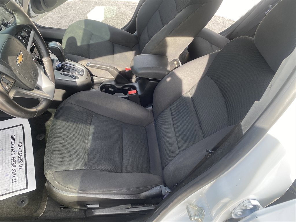Used 2014 Chevrolet Cruze LT w/ RS Package image 13