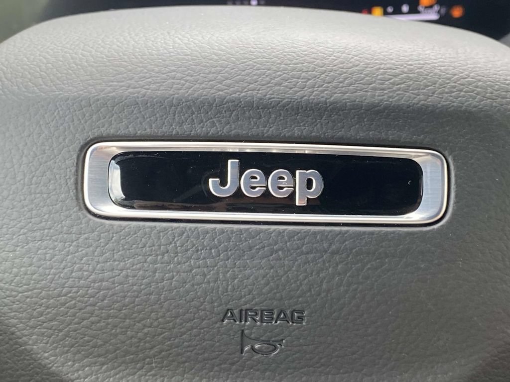 New 2026 Jeep Grand Cherokee L Limited w/ Limited Altitude Package RWD image 57