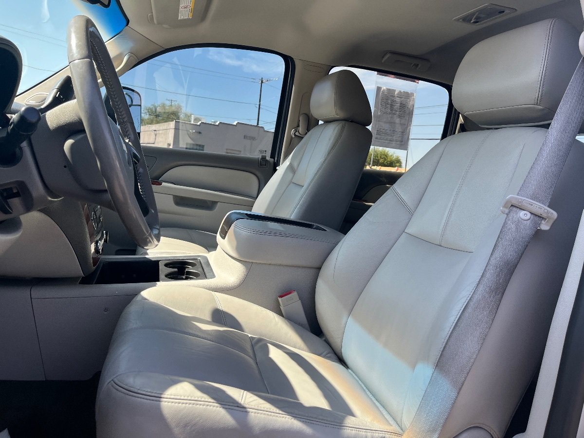 Used 2011 Chevrolet Silverado 3500 LTZ w/ LTZ Plus Package AWD/4WD image 23