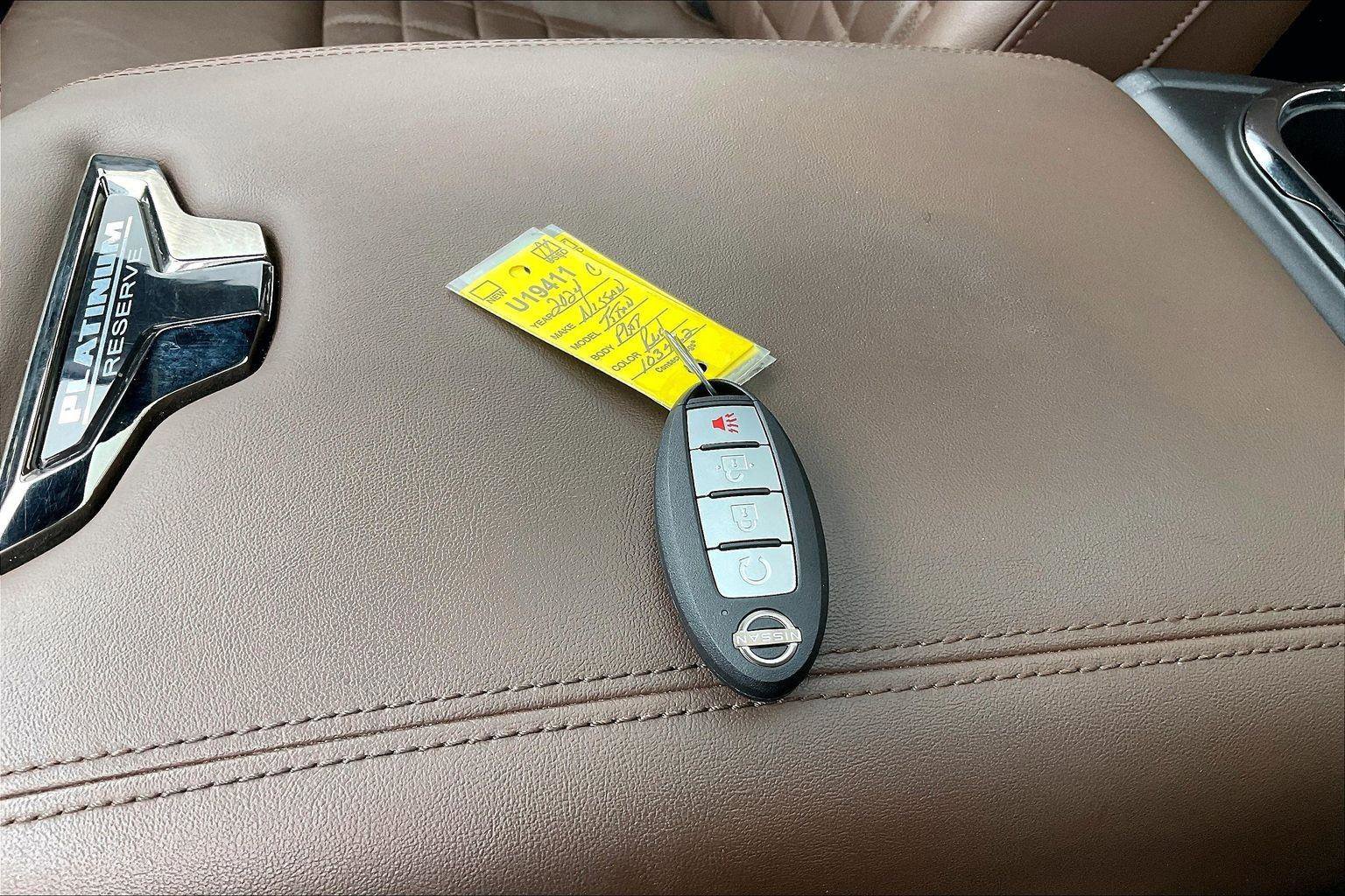 Used 2024 Nissan Titan Platinum Reserve w/ Moonroof Package image 12