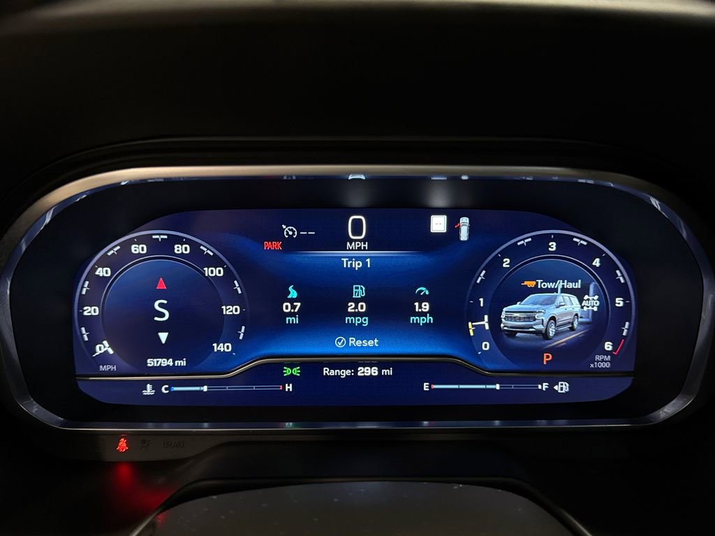 Used 2023 Chevrolet Suburban LT w/ Luxury Package image 25