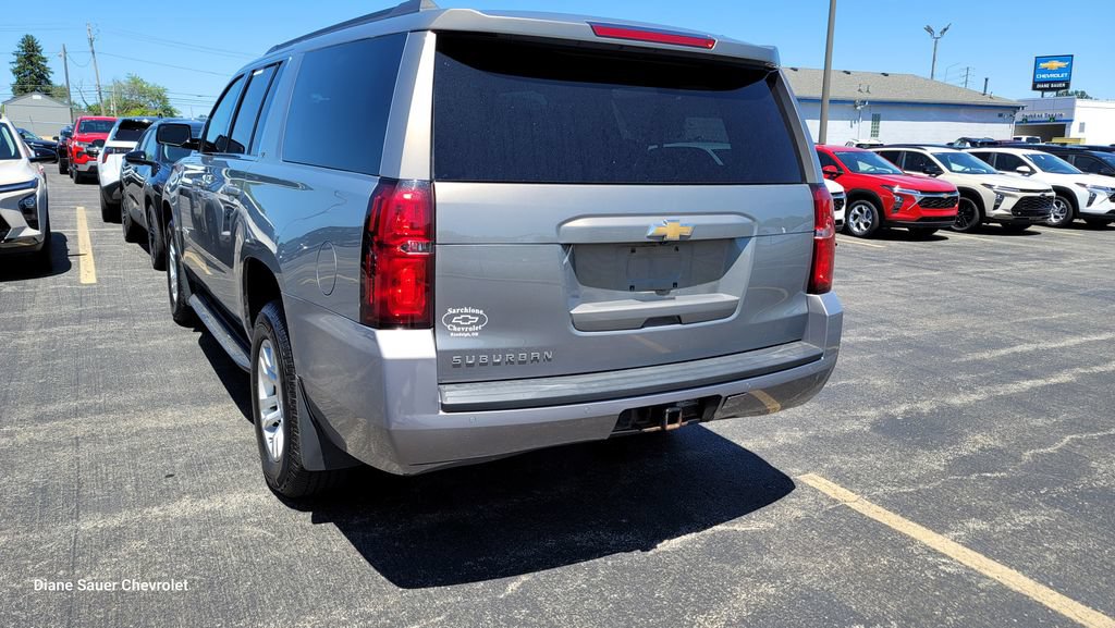 Used 2017 Chevrolet Suburban LT AWD/4WD image 4