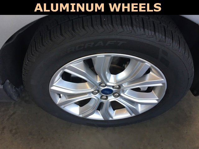 Used 2022 Ford Edge Titanium image 11