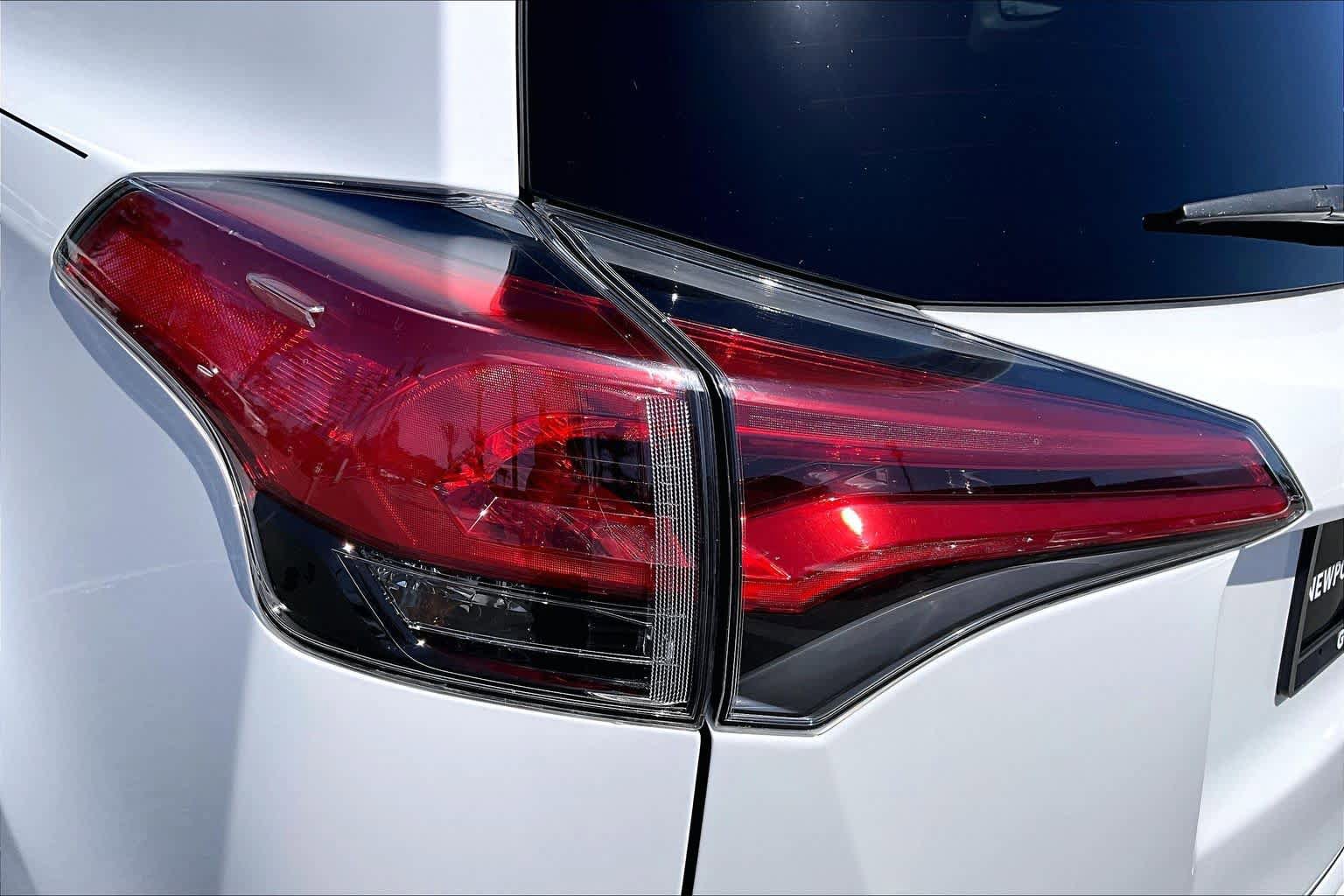 Used 2018 Toyota RAV4 XLE FWD image 26