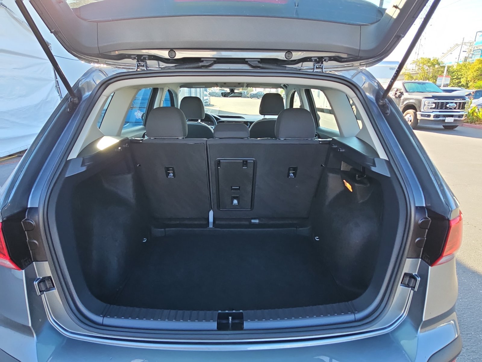 Used 2023 Volkswagen Taos S FWD image 12