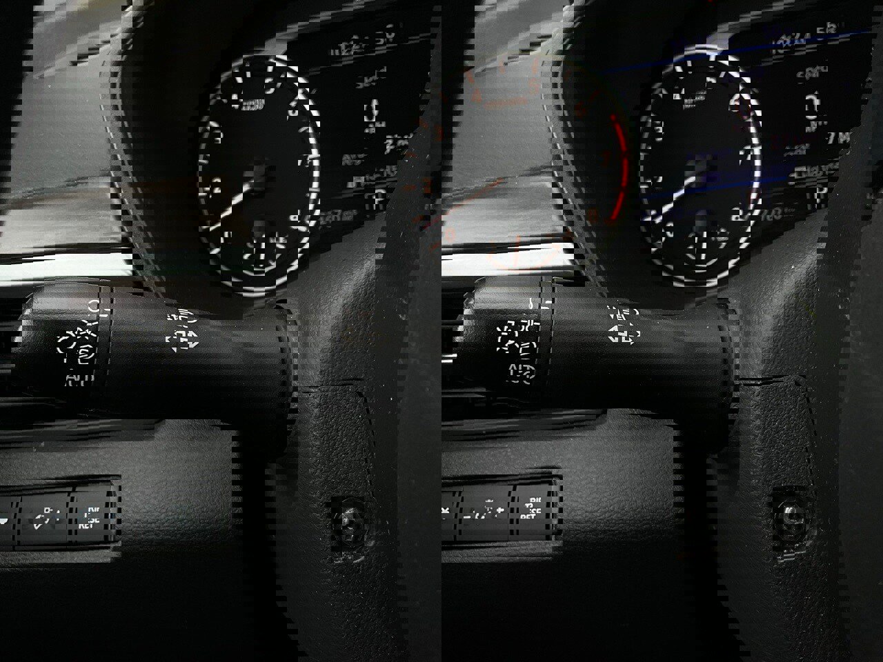 Used 2025 Nissan Altima 2.5 SV image 34