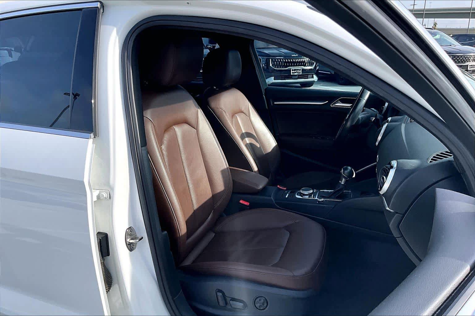 Used 2018 Audi A3 2.0T Premium Plus w/ Premium Plus Package FWD image 9