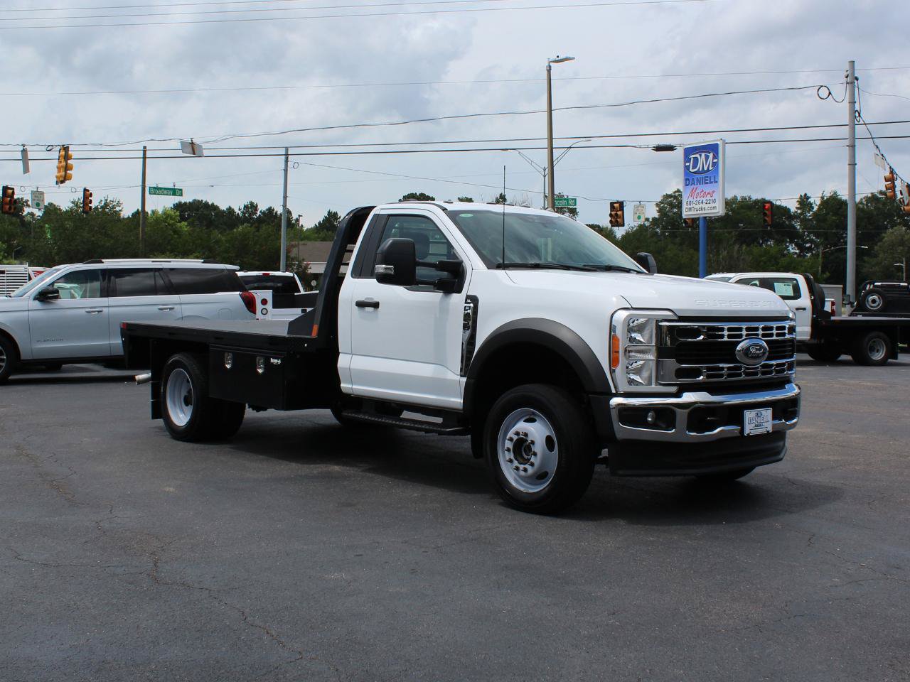 Used 2023 Ford F450 XL w/ Snow Plow Prep Package AWD/4WD image 8
