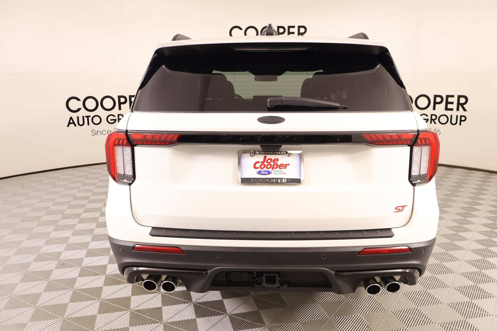 Used 2025 Ford Explorer ST RWD image 23