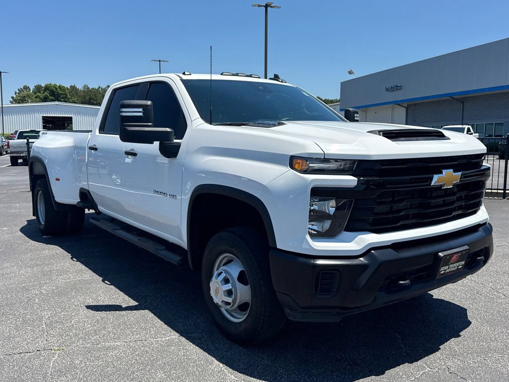 Used 2025 Chevrolet Silverado 3500 W/T w/ WT Convenience Package AWD/4WD image 4