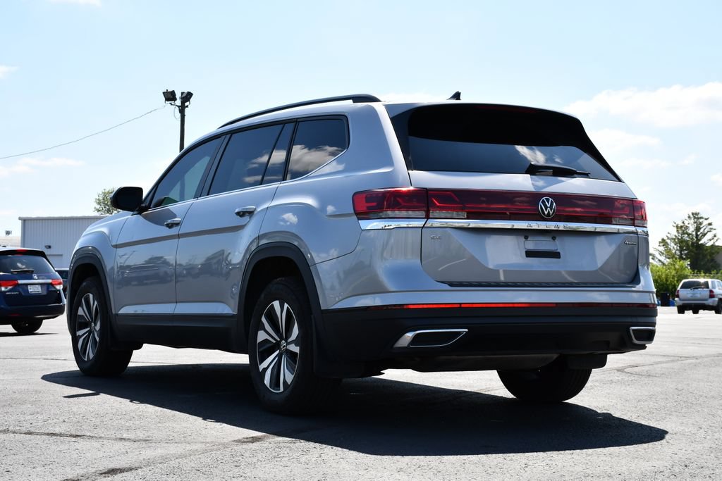 Used 2025 Volkswagen Atlas SE AWD/4WD image 5