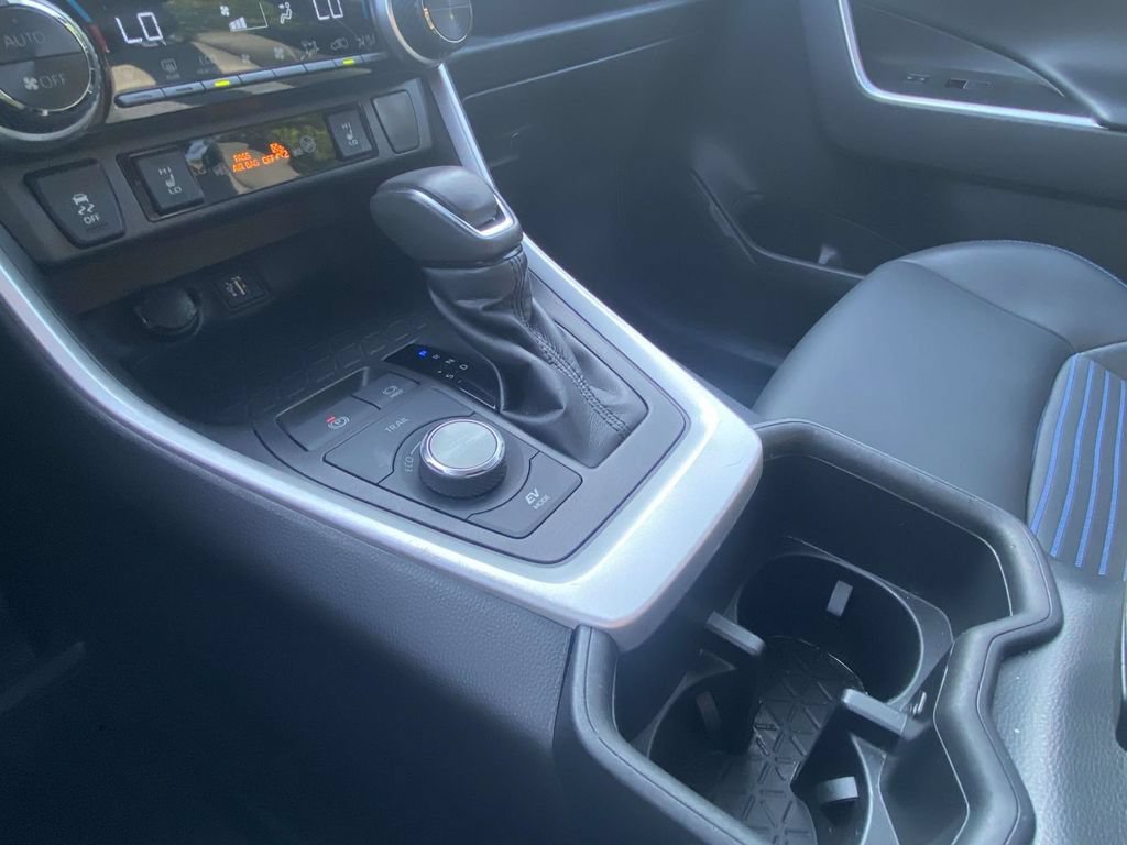 Used 2023 Toyota RAV4 XSE AWD/4WD image 32