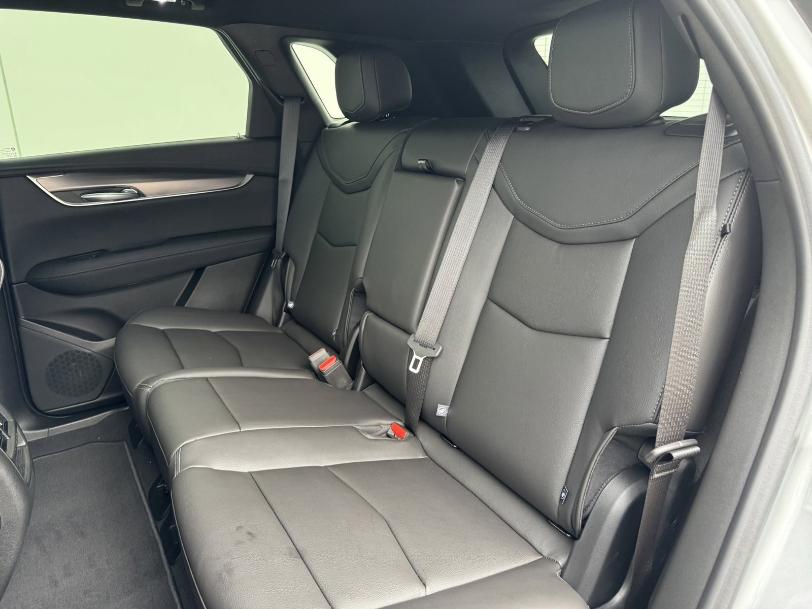 New 2025 Cadillac XT5 Luxury image 11