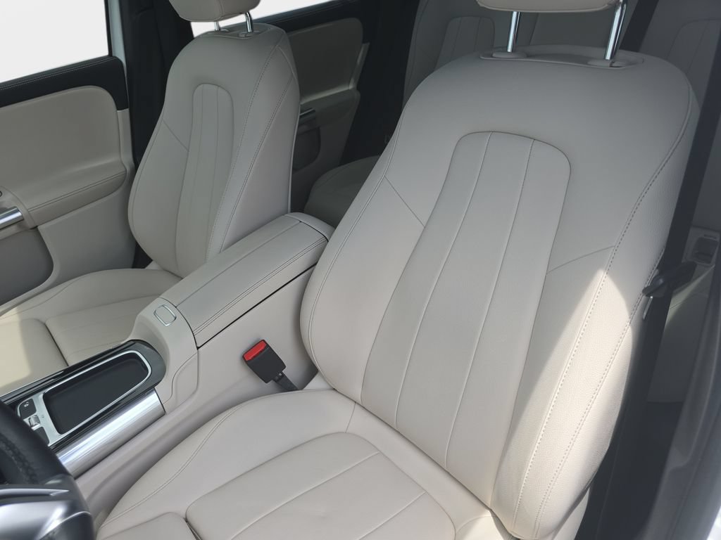 Used 2025 Mercedes-Benz GLA 250 image 26