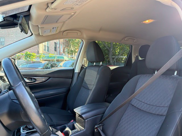 Used 2019 Nissan Rogue SV AWD/4WD image 12