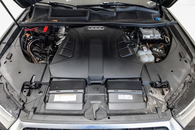 Used 2019 Audi Q7 3.0T Prestige AWD/4WD image 3
