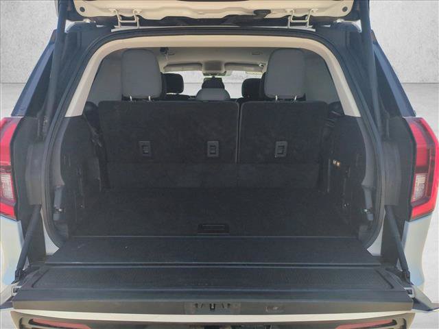 Used 2025 Ford Expedition Active RWD image 6
