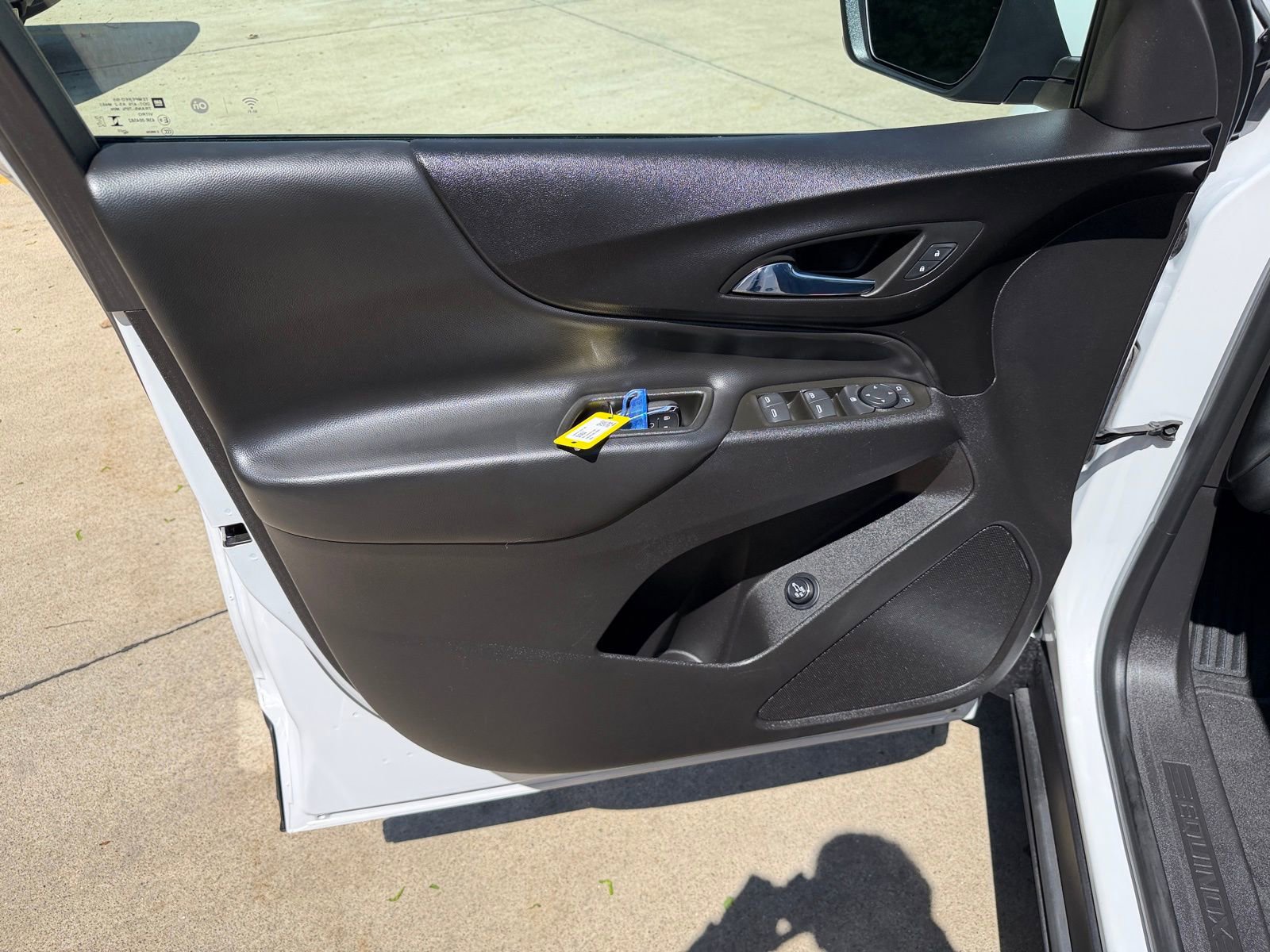 Used 2024 Chevrolet Equinox LT FWD image 9