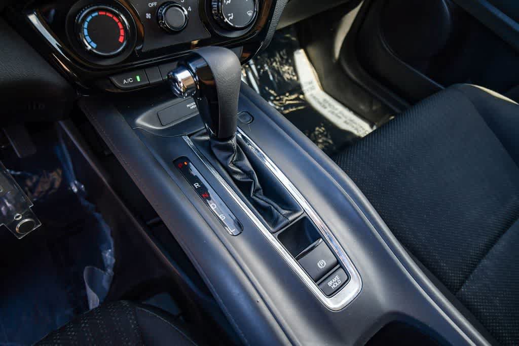 Used 2017 Honda HR-V LX image 19