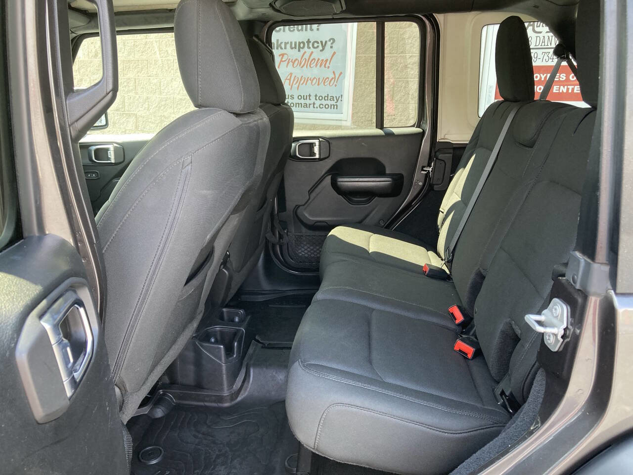 Used 2018 Jeep Wrangler Unlimited Sport S image 16