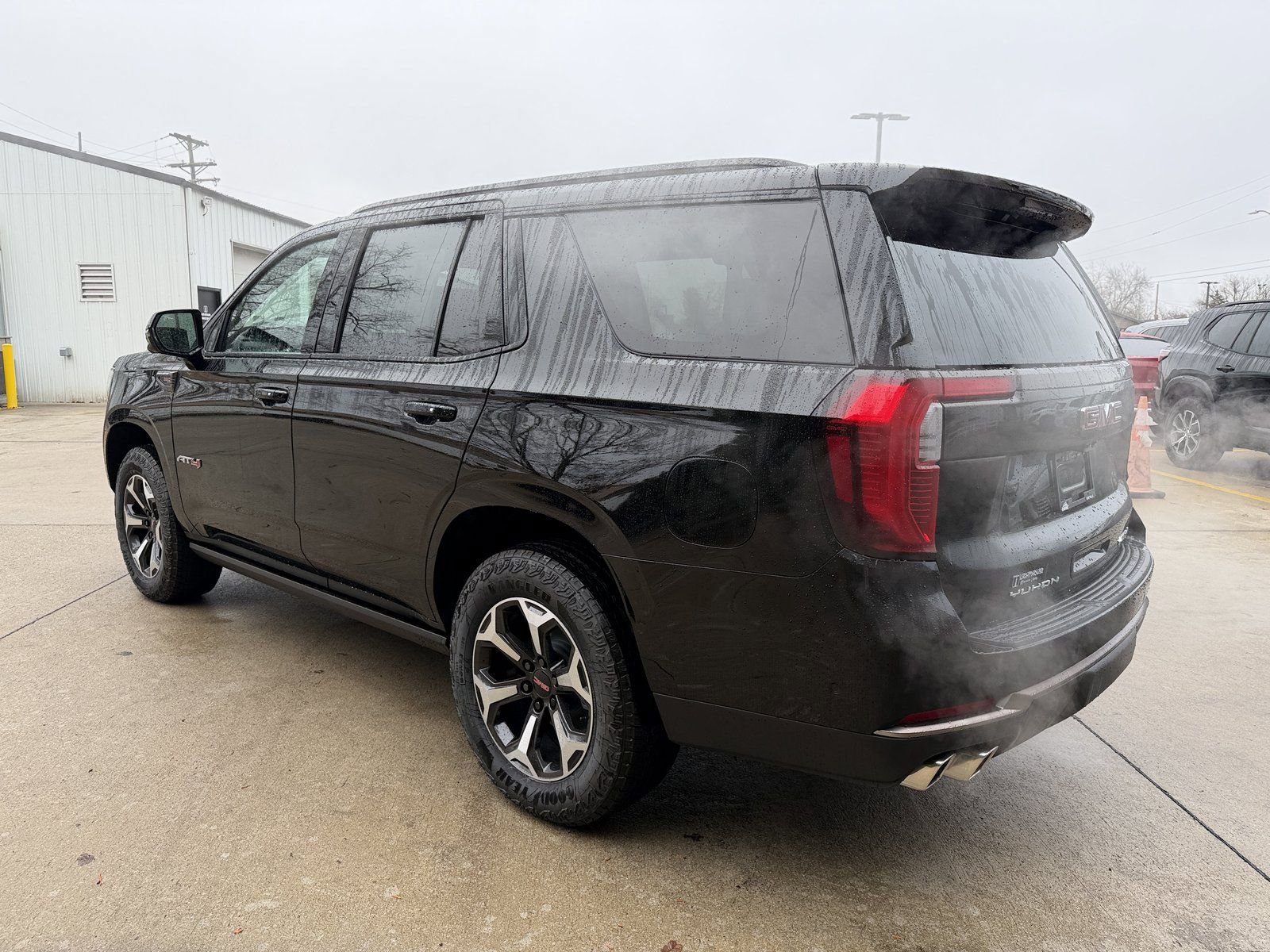 New 2025 GMC Yukon AT4 Ultimate w/ LPO, Floor Liner Package image 35