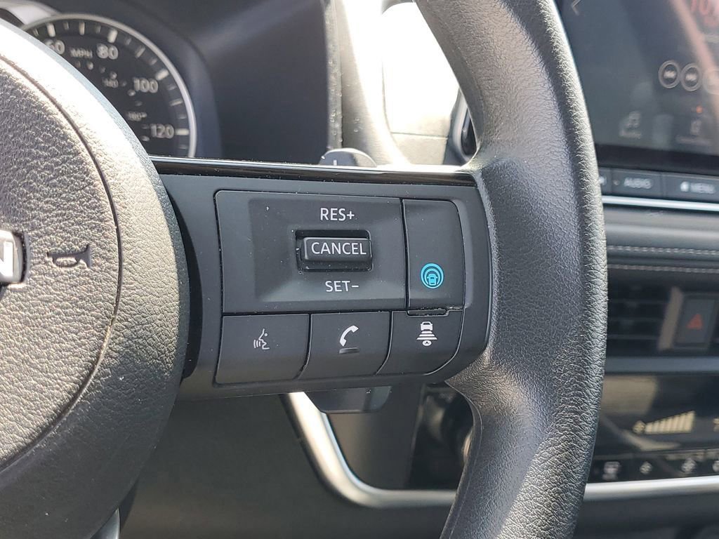 Used 2023 Nissan Rogue SV AWD/4WD image 24