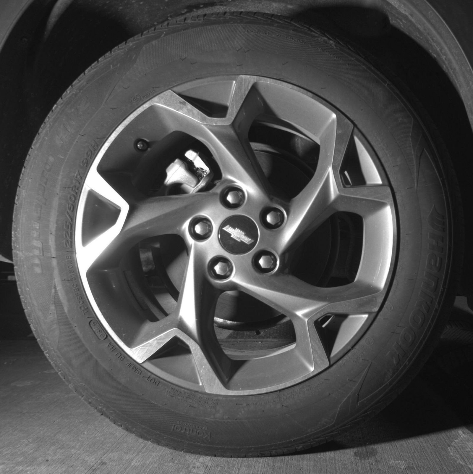 Used 2025 Chevrolet Trax LT FWD image 12